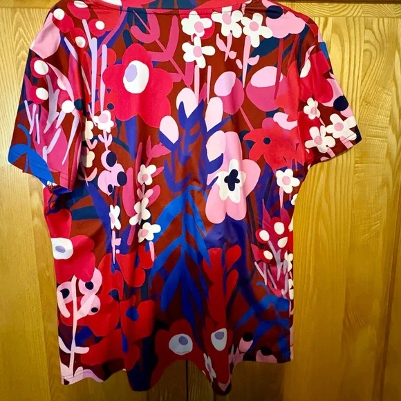 Colorful Floral Short Sleeve Top - Picture 2 of 3